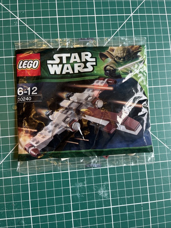 LEGO Star Wars Z-95 Headhunter Starfighter Set No.30240