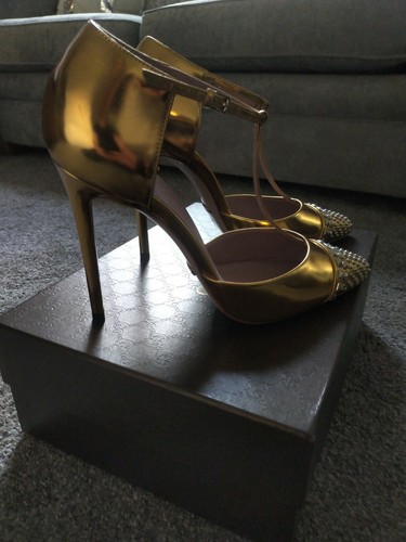 GUCCI Scarpe con tacco (d' oro indossato in Queen of the South) Taglia 40 |  eBay