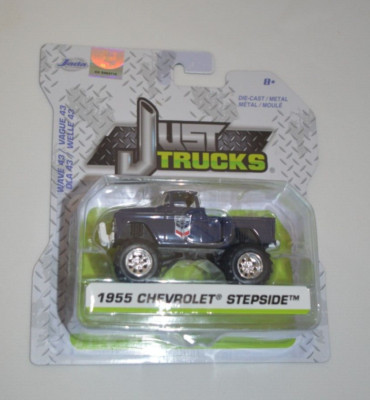 JADA JUST TRUCKS WAVE 43 - 1955 CHEVROLET STEPSIDE BLUE STANDARD CHEVRON OIL