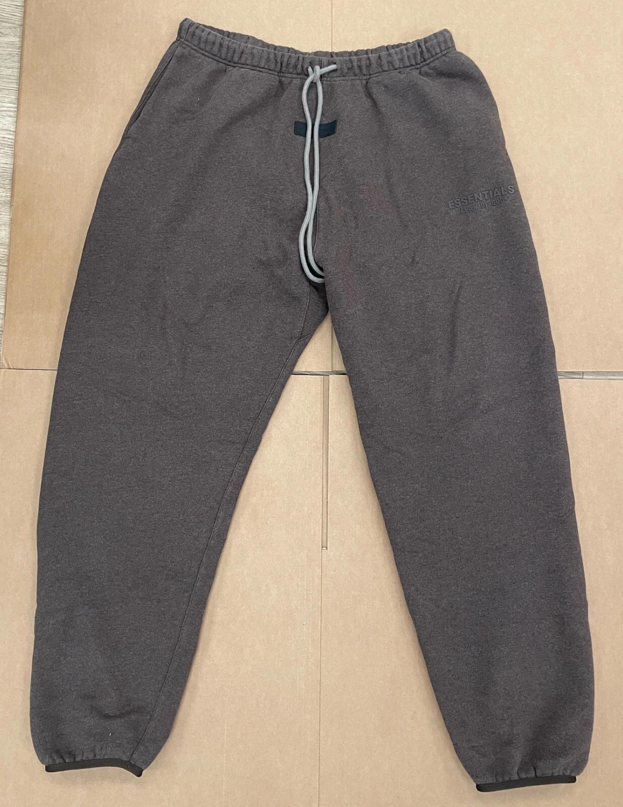 FEAR OF GOD ESSENTIALS PANTALONE FELPA PAURA DI DIO ESSENTIALS MARRONE TAGLIA XXL