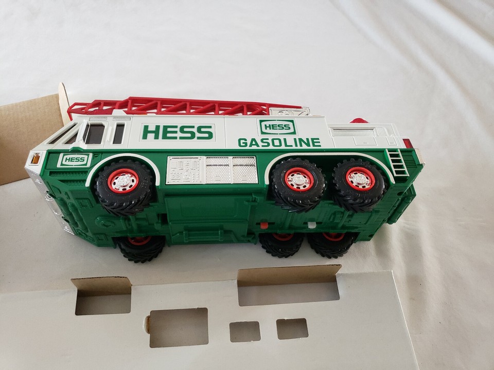 NIB VTG 1996 Hess Emergency Truck Fire Rescue Ladder Lights Sound ...