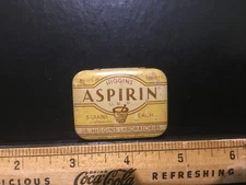 Vintage Higgins Aspirin Medicine Drug Store Advertising Tin.