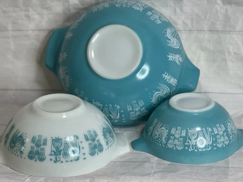 Vintage Pyrex Turquoise Amish Butterprint Cinderella Nesting Bowl Set Of 3