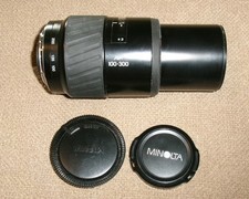 Minolta Maxxum AF 100-300mm f4.5-5.6 Zoom lens, Caps, Excellent 