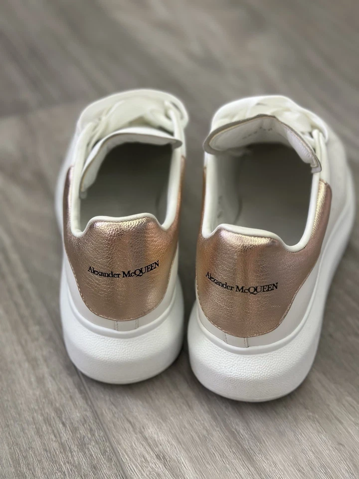 Auténticas zapatillas para mujer ALEXANDER McQUEEN - de cuero blanco dorado rosa Foto 2 de 4