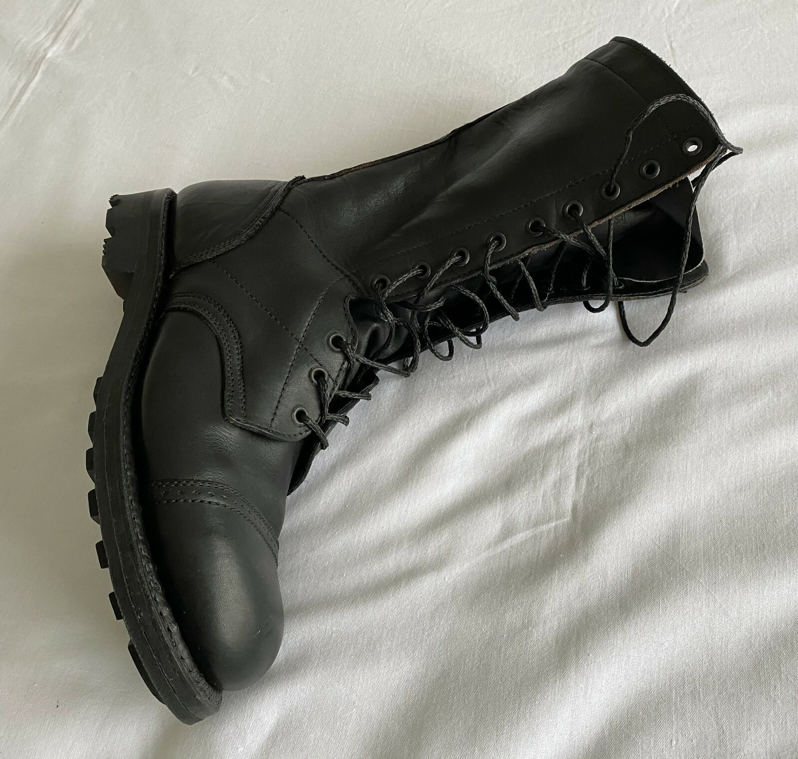 Vintage Portuguese PARATROOPERS leather 