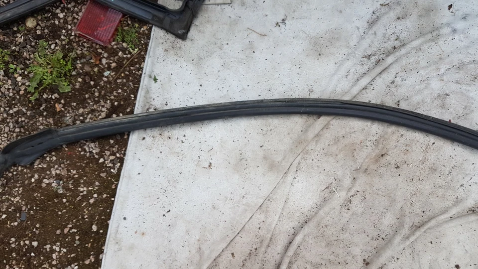 Mazda 323 f 323f 1995 - 1998 puerta delantera izquierda cubierta envolvente protección Foto 3 de 4