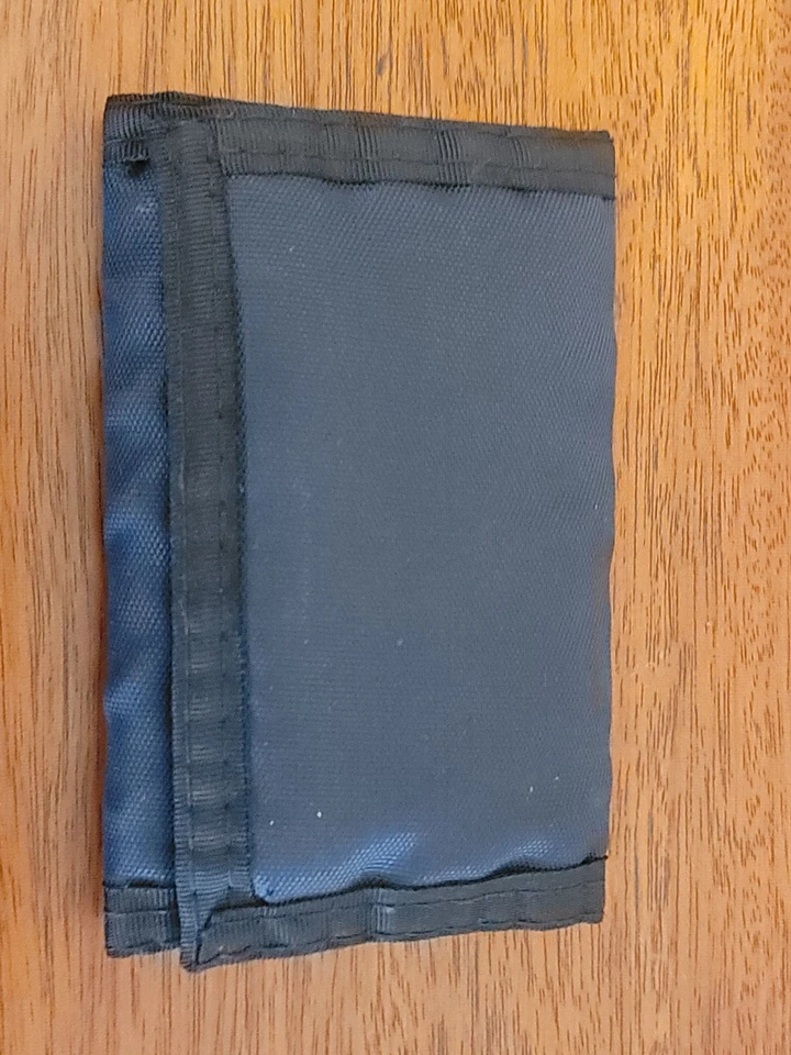 Vtg Rico Cleveland Indians Chief Wahoo Logo Blue Tri-fold Wallet 1990 - Image 3 of 4