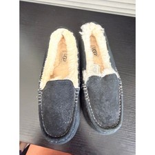 UGG Ansley Moccasin Slippers Women  s Size 6 Black Suede Sheepskin Lined READ 