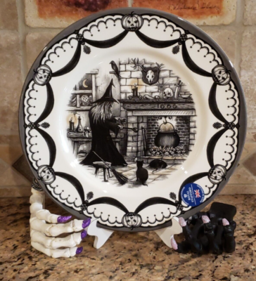 ROYAL STAFFORD Halloween 1666 Fireplace Witch Cauldron DINNER
