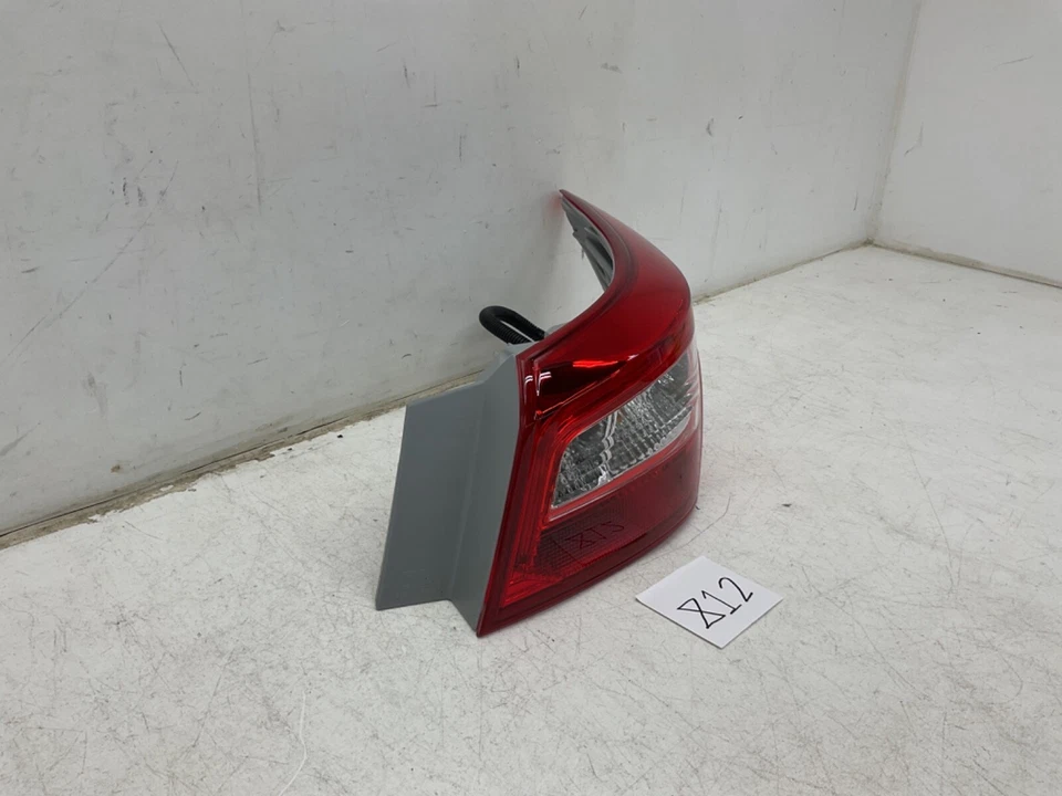 *NEW* FITS 2016 2017 2018 2019 SENTRA PASSENGER RH SIDE HALOGEN OUTER TAIL LIGHT - Image 3 of 4