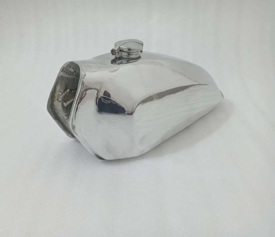 1977 Suzuki TS100 TS125 TS185 Aluminium Polished Fuel Gas Tank +Cap +Petcock - Image 3 of 4