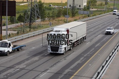 LKW Foto Sitrak Kofferauflieger Kasachstan weiß #w7mz