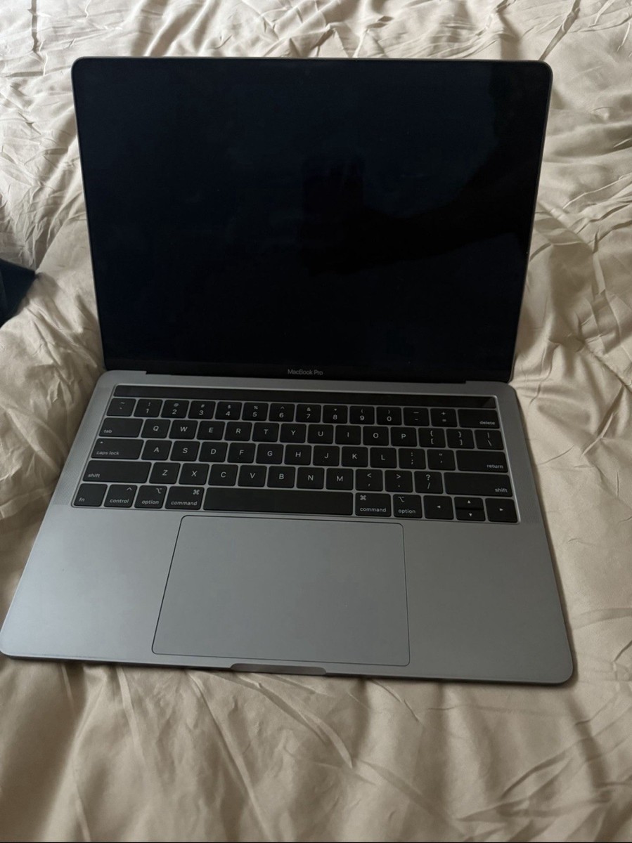 L*Y様 MacBook Pro i5 2.6GHz/8GB/512GB ME8 13-inch MacBook Pro with Touch Bar: 2.3GHz quad-core 8th