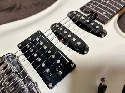 Aria Pro II Aria Pro MAC series Pearl White Electric Guitar Used