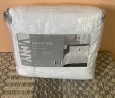 VCNY Home | Carmen Collection Duvet Cover 3 Piece Queen Pleat White @
