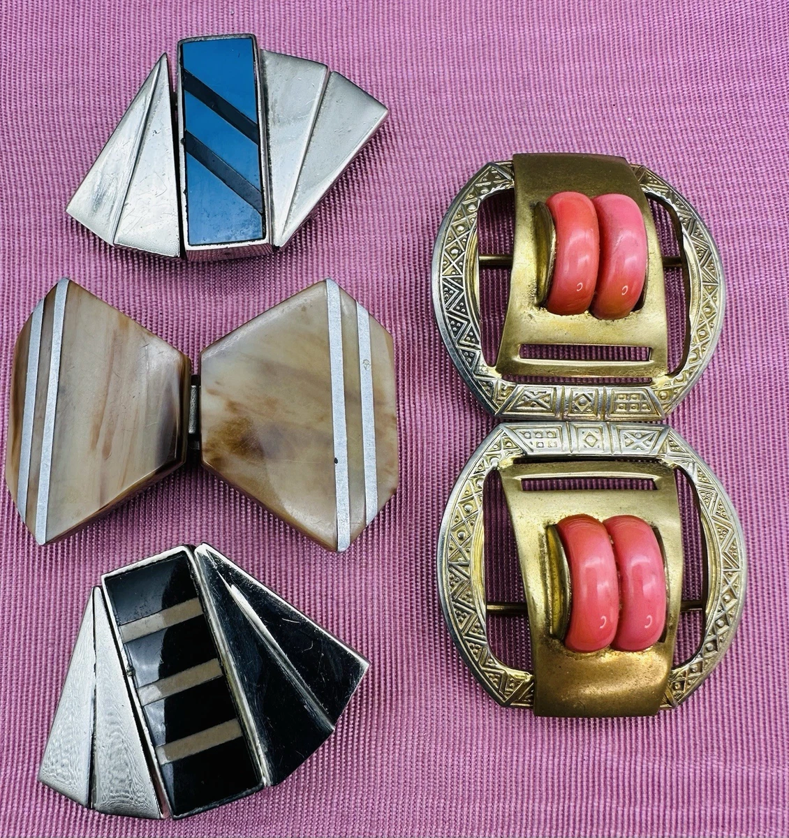 Art Deco Bakelite Vintage Belt Buckles 1930s Decade for sale  display picture 1