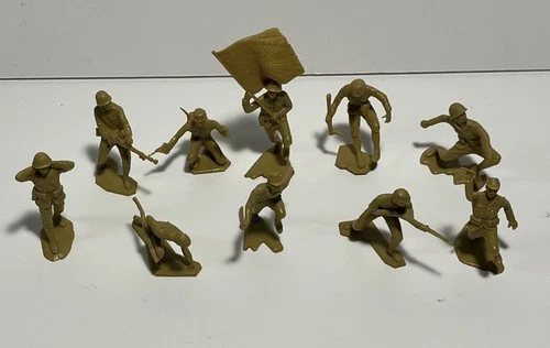 Vintage 1963 Marx Plastic Japanese Toy Soldiers WWII Army Men 10 Figure Mold Lot