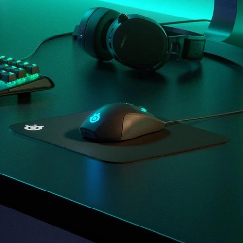 SteelSeries QcK Gaming Mouse Pad - Large Cloth - 17.7L x 15.7W inches, Black - Picture 3 of 3