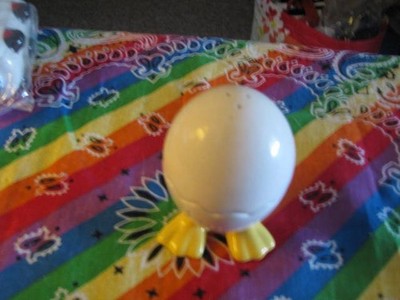 Walking Egg  Salt & Pepper Set