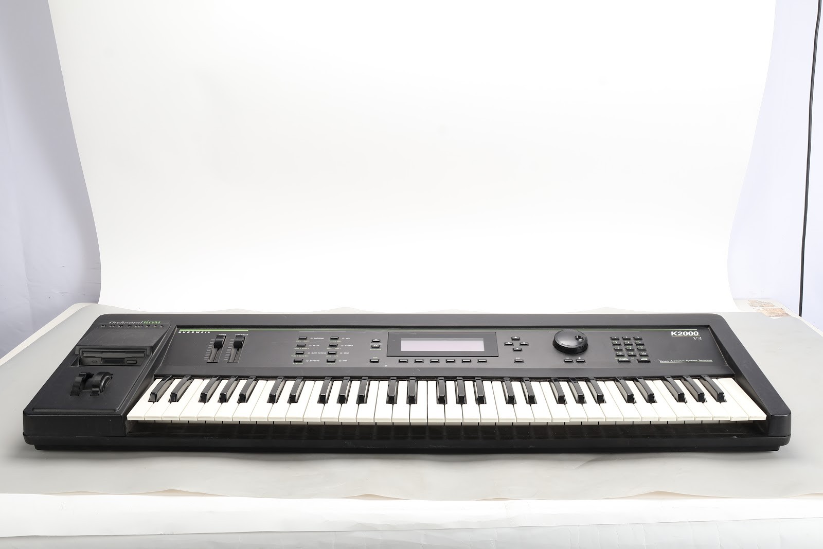 Kurzweil K2000 vintage synth equipment - eBay listing photo 1