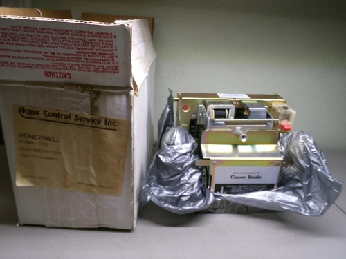 HONEYWELL R4140L1022 CLEAVER BROOKS CB40 PROGRAMMER