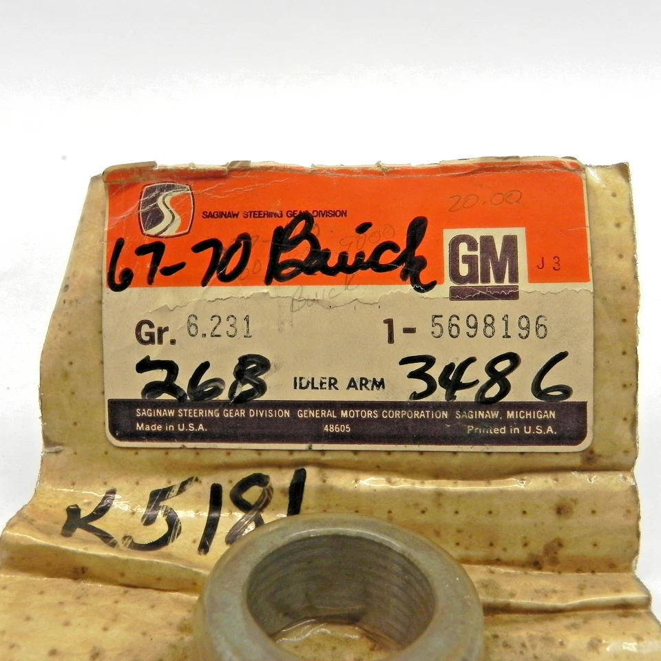 Brazo Buick Radler 1967-68-69-1970 con soporte de marco marca GM NOS #K5181 Foto 2 de 4