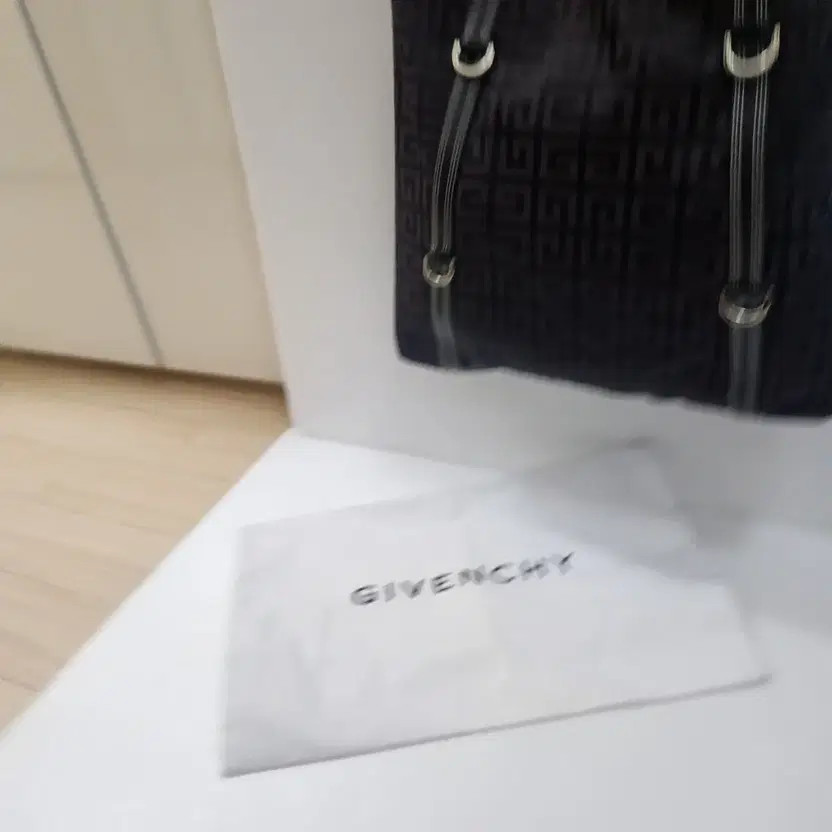 Givenchy Logo Pattern Shoulder Bag with Dust Bag - image 4