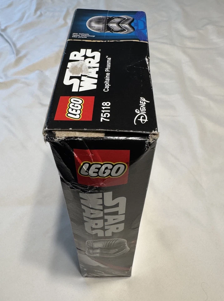 LEGO Star Wars: Captain Phasma (75118) The Force Awakens First Order  Foto 3 de 4