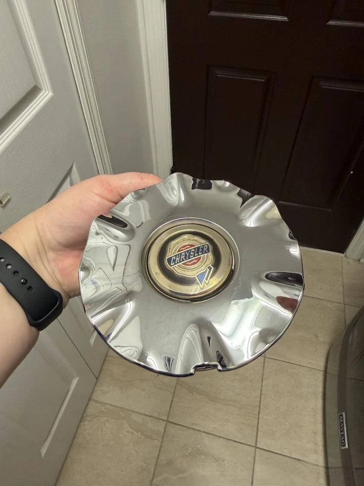 Tapacubos centrales cromados Chrysler Sebring 2001-2003 04782269AC OEM cromo NiCE Foto 3 de 4