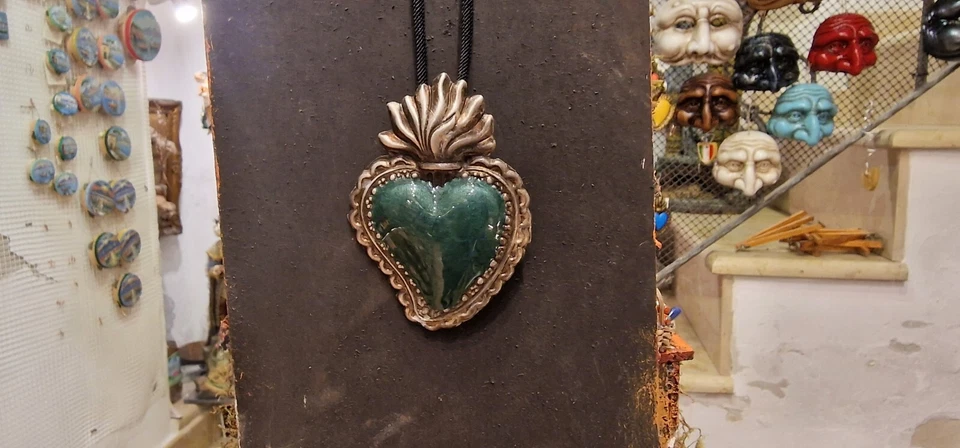 Collana “Sacro Cuore” Con Ciondolo Cuore vari Color Argento Scuro - Immagine 4 di 4