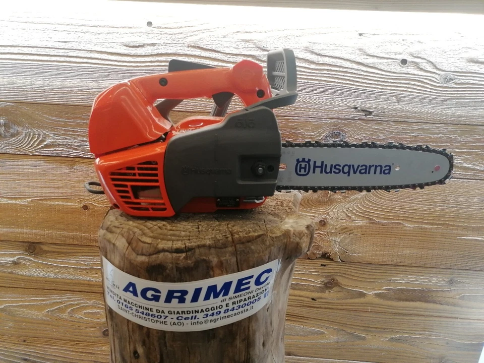 MOTOSEGA POTATURA HUSQVARNA T525 professionale 27 cc - motore a scoppio X-Torq - Immagine 3 di 4