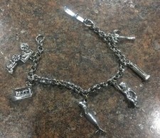 Silvertone Charm Bracelet 6 Charms 7”