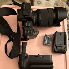 Sony Alpha 7 II Mirrorless w/ FE 28-70mm f/3.5-5.6 Lens Kit
