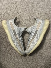 lundmark non reflective on feet