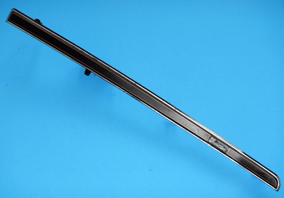 Cadillac Fleetwood Deville 1977 1978 1979 OEM sensor de control de clima embellecedor de tablero Foto 2 de 4