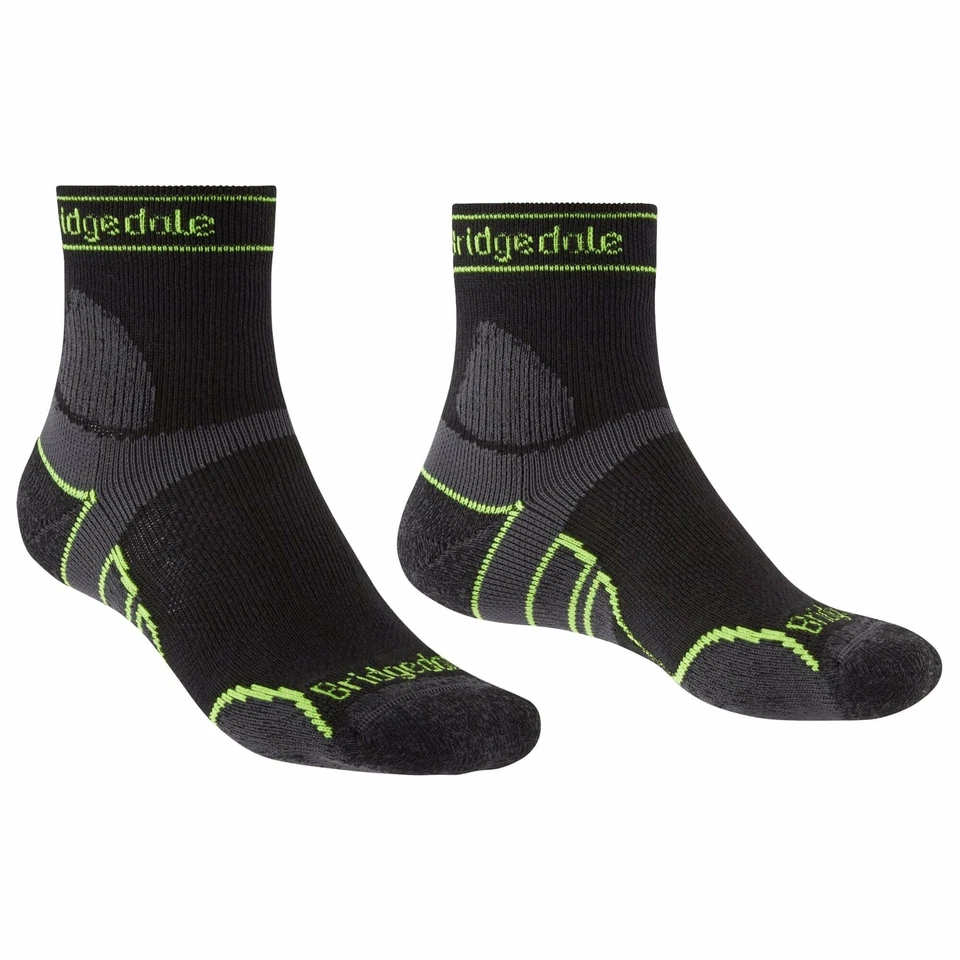 Bridgedale Mens Lightweight T2 Merino Sport 3/4 Crew Hiking Sock - Black