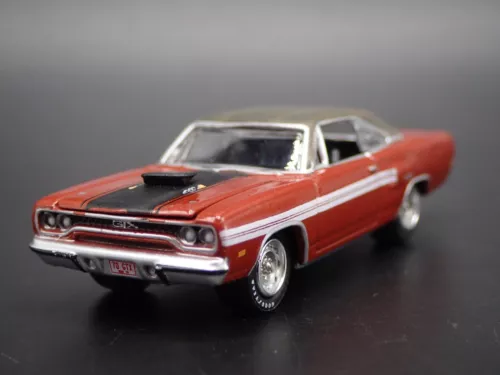 1970 70 PLYMOUTH GTX RARE 1/64 SCALE COLLECTIBLE DIORAMA DIECAST MODEL CAR