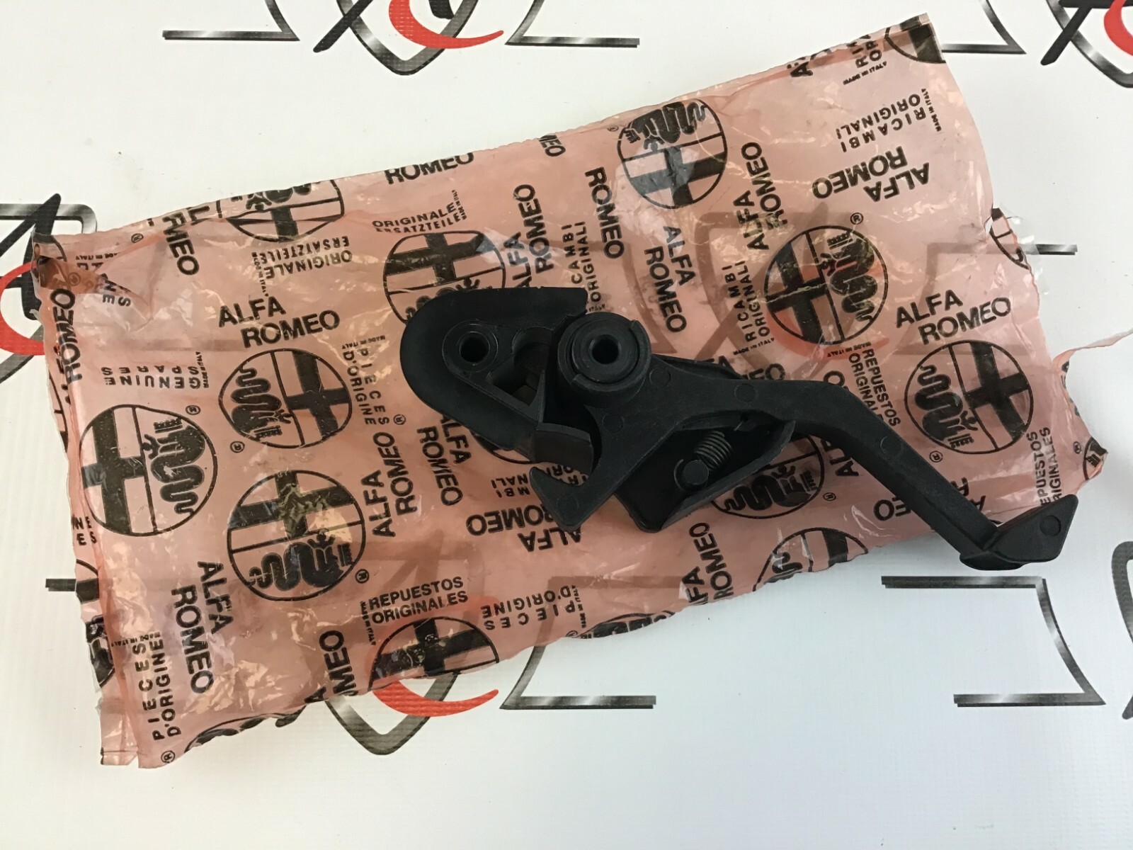 Alfa Romeo 33 Right Rear Lever Backseat OEM 60504508