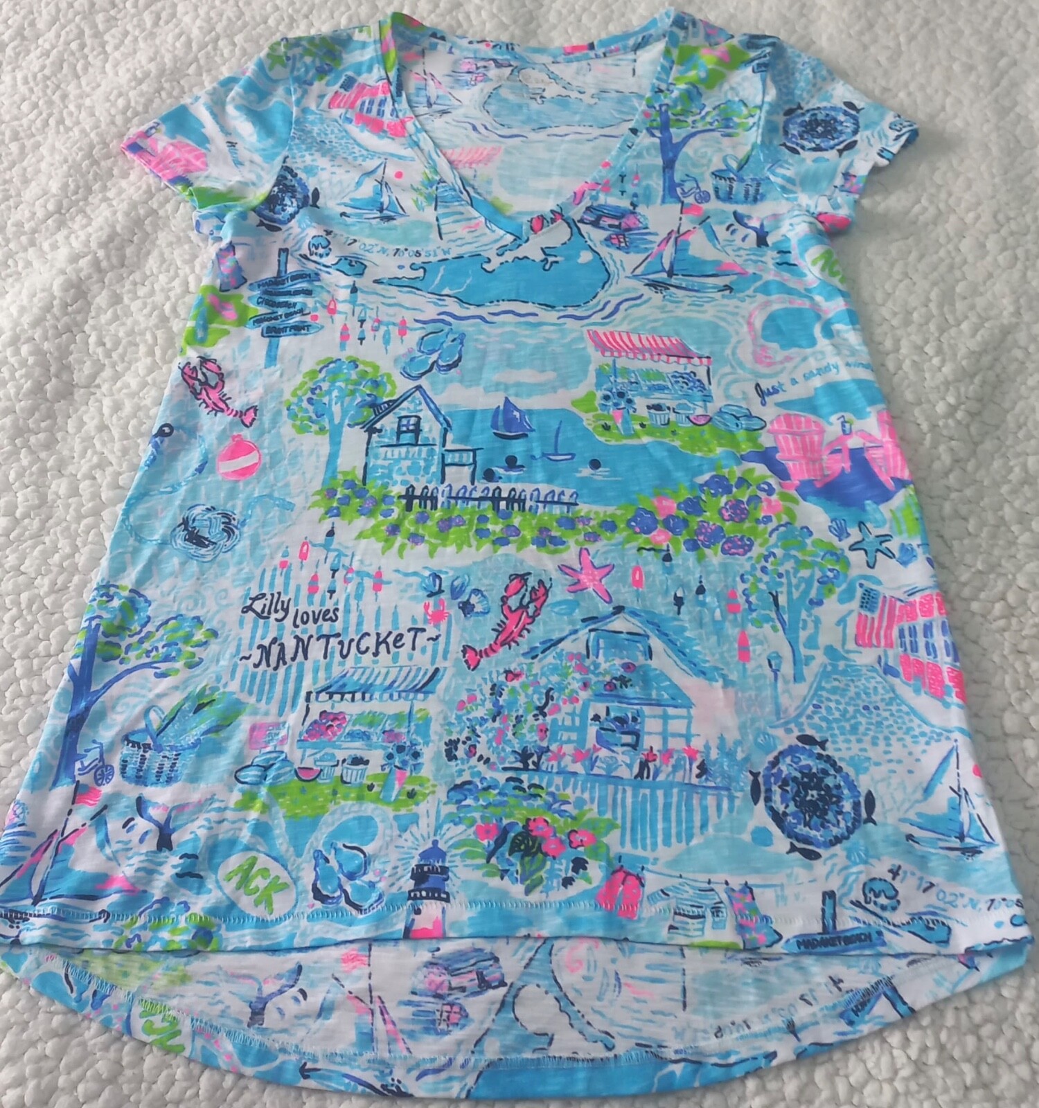 Lilly Pulitzer Etta V-Neck T-Shirt Sleeve Top Lilly Loves Nantucket Size XXS New