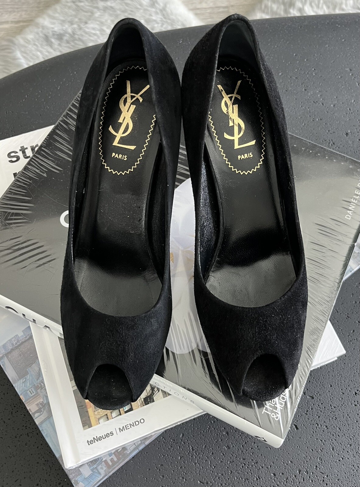 Decolte con tacco YSL Yves Saint Laurent nere scamosciate punta aperta plateau misura 37 5