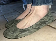 The Storehouse Ballet Flats -Travel Shoes -Vintage Camo-Women's Size 7