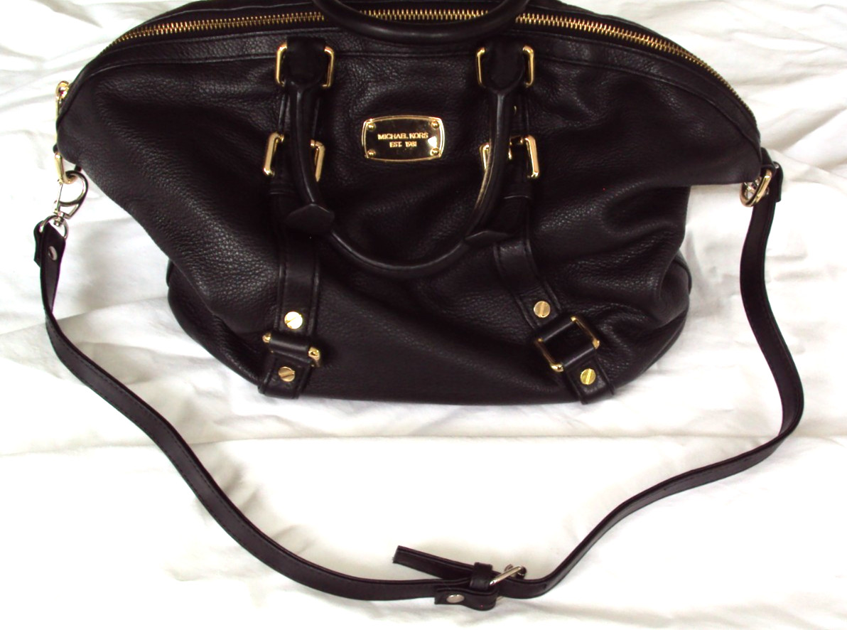 MICHAEL KORS LARGE MULTI-COMPARTMENT SHOULDER BAG… - image 1