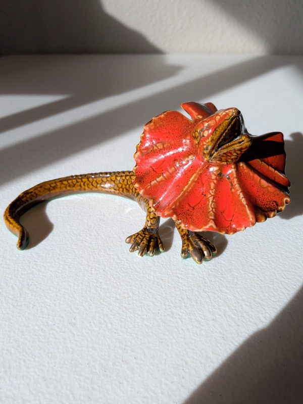 Golden Pond Collection By Gibson Frilled Lizard No Box