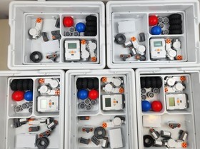 Lot of 5 LEGO Mindstorms NXT 9797 Education Base Sets Tested w/ Battery Chargers
