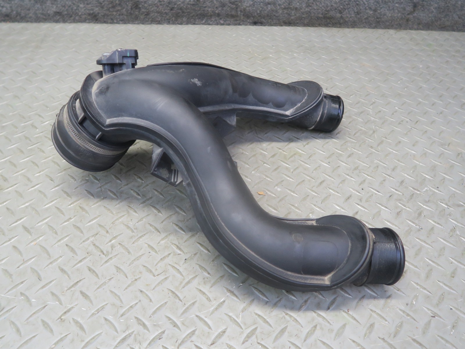 Maserati Quattroporte S Q4 2014-2021 Intake duct hose