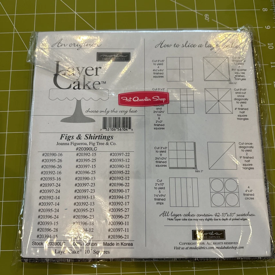 Ткань Moda - фигурки и рубашки от Fig Tree And Co - 10 дюймов квадратный слой торт - Изображение 2 из 3