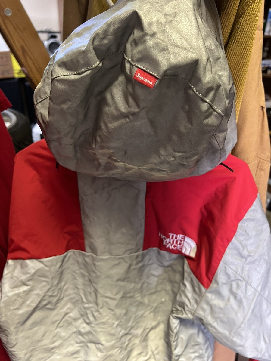 Supreme x The North Face Reflective 3M Mountain Parka Size Supreme x The North Face Reflective 3M Mountain Parka Size