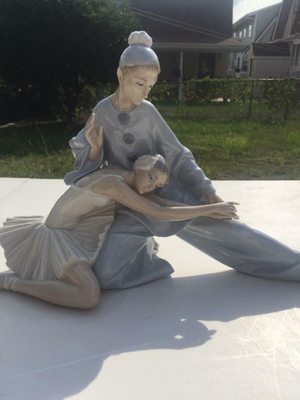 Lladro closing scene ballerina figurine