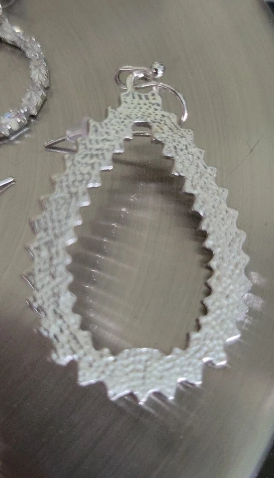 Lot Of 3 Pairs Dangle Sparkle Earrings EUC - Image 4 of 4